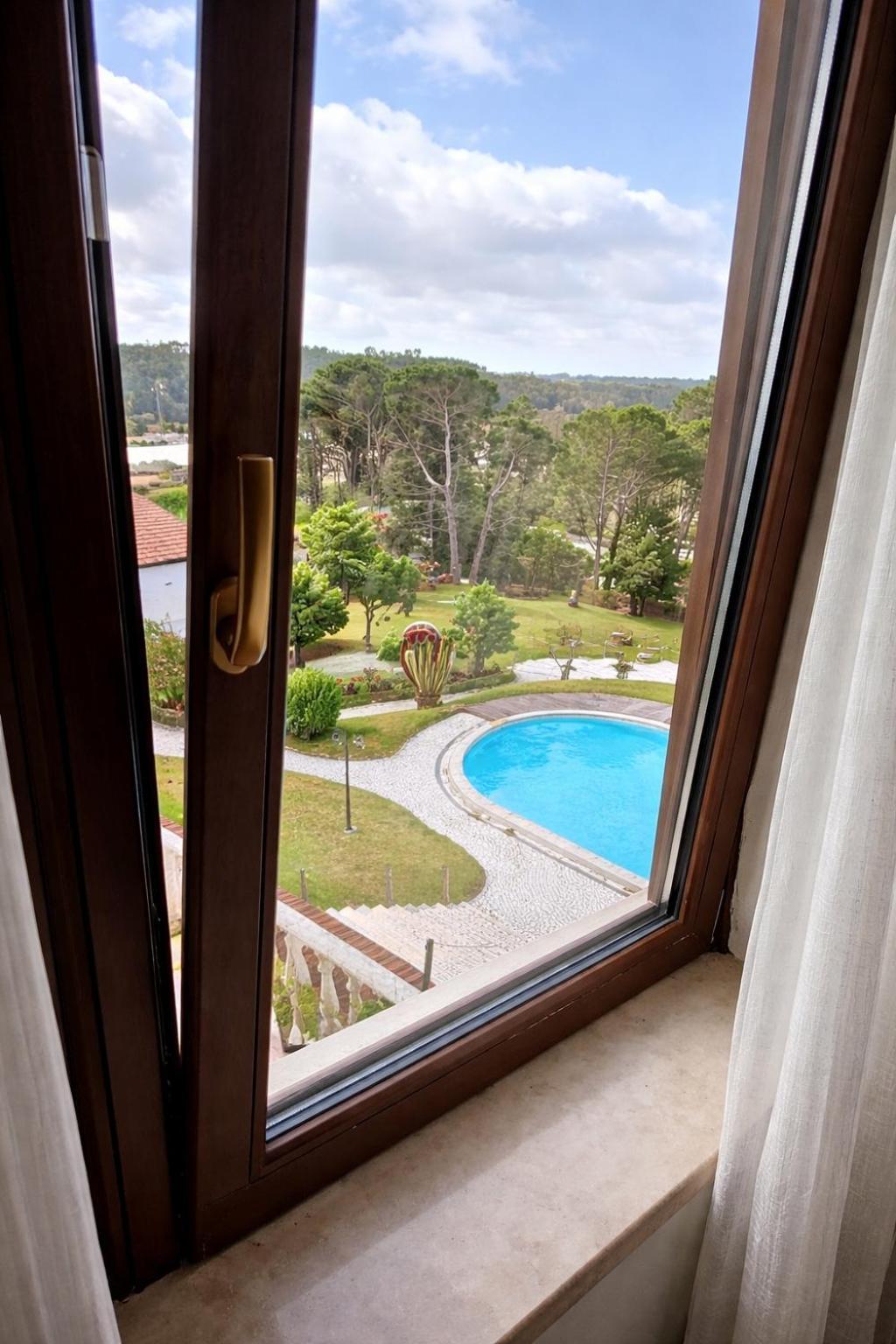 Chambre Double - Vue sur Piscine